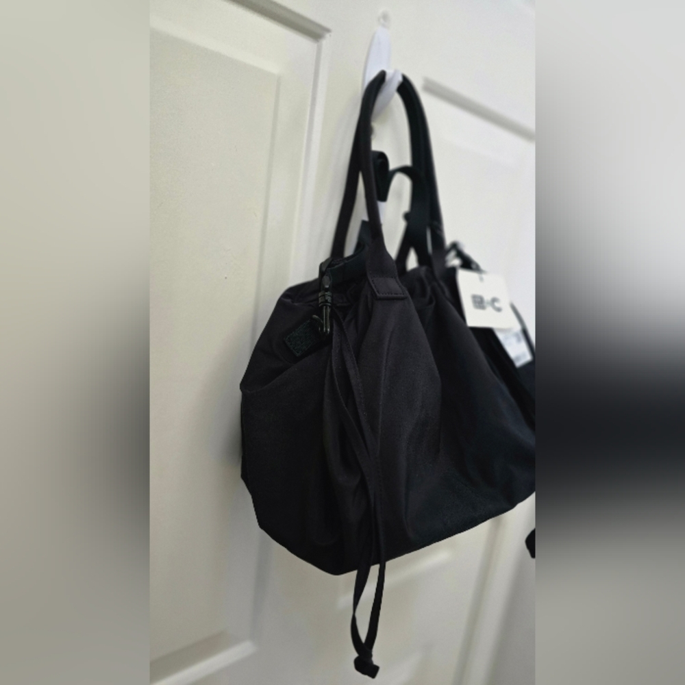 Uniqlo Black  Draw String Bag With Inner Pockets-NWT - Picture 7 of 13